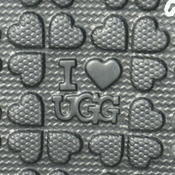 NWOT UGG Pure women’s gray suede hearts & red stitching/black wool shoes, Size 7 - Picture 7 of 16